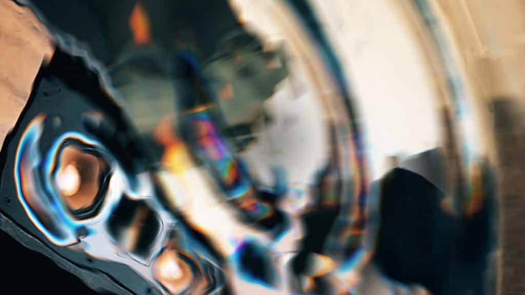 VFX-Chromatic-Displacement