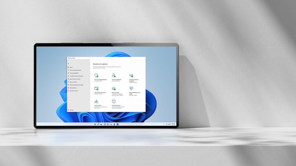 1920_Panel03_HighlightFeature_WindowsSecurity
