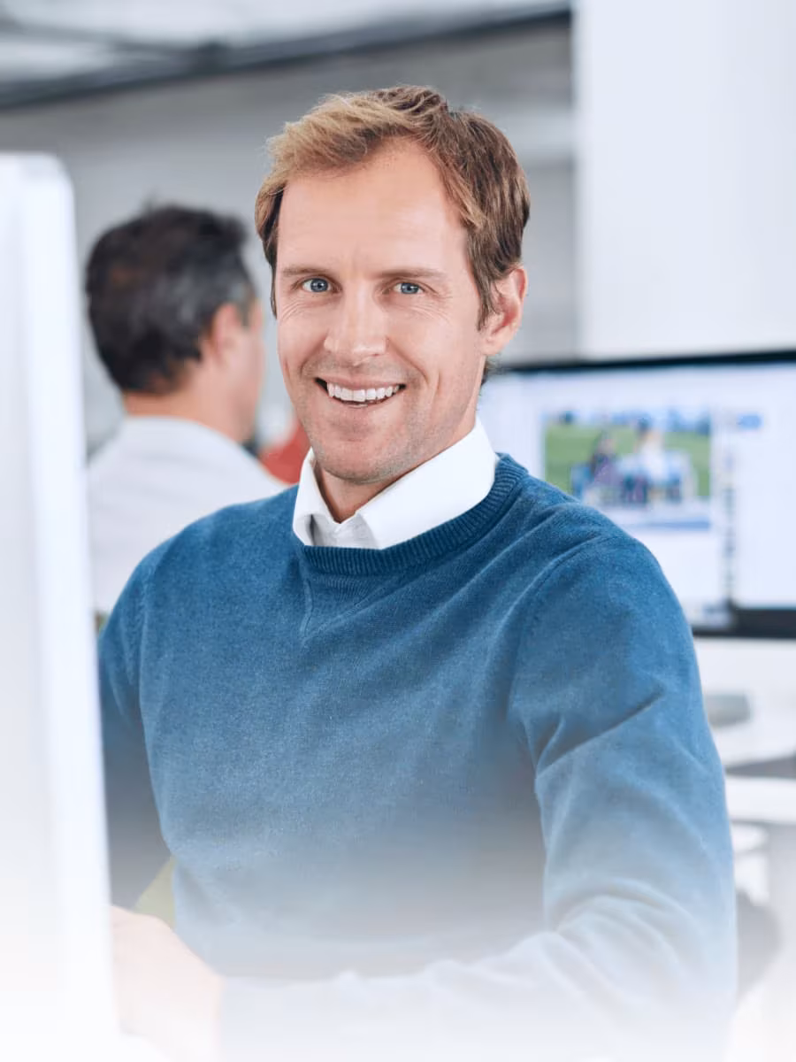 IT Staff White