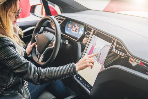 AdobeStock_190147283 Alm Automotive Embedded Systems Software Stock Driver Car Screen