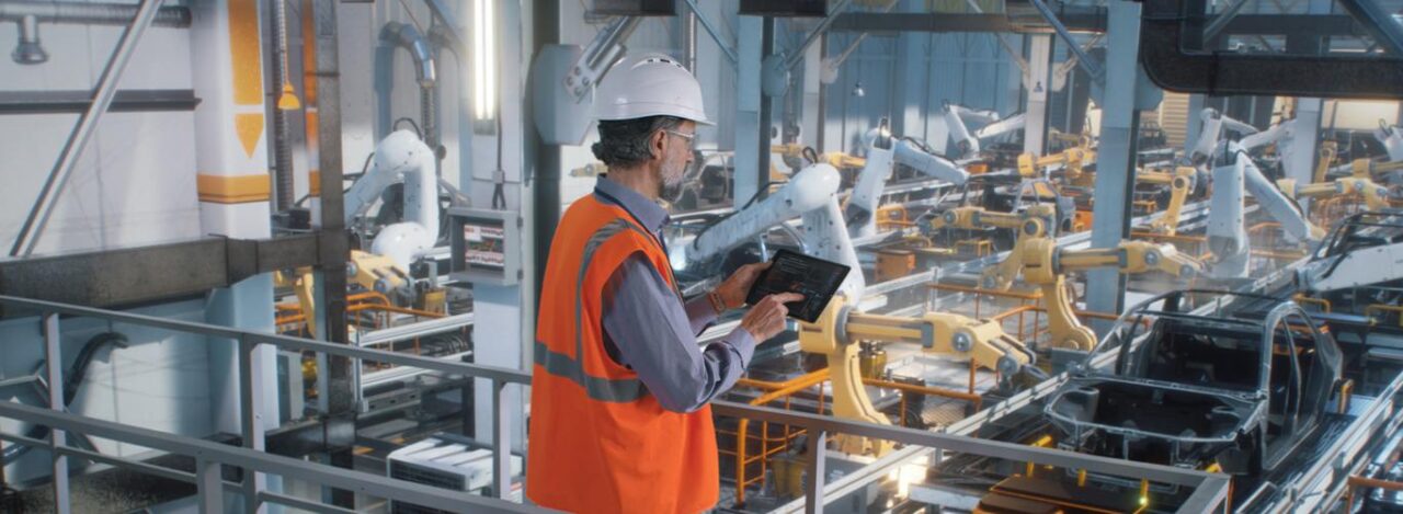 Factory Tablet Worker Macines Service